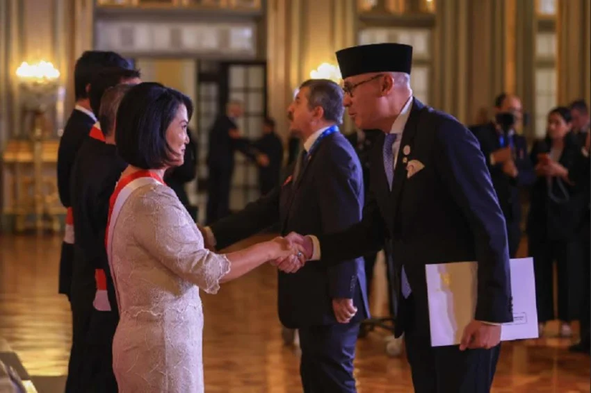 Indonesian Defense Minister Sends Congratulatory Message to Peruvian Presidential Candidate