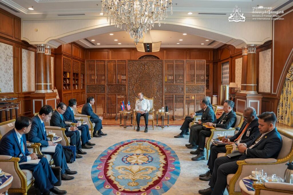 Cambodia Lauds Malaysia's Regional Peace Efforts in High-Level Talks