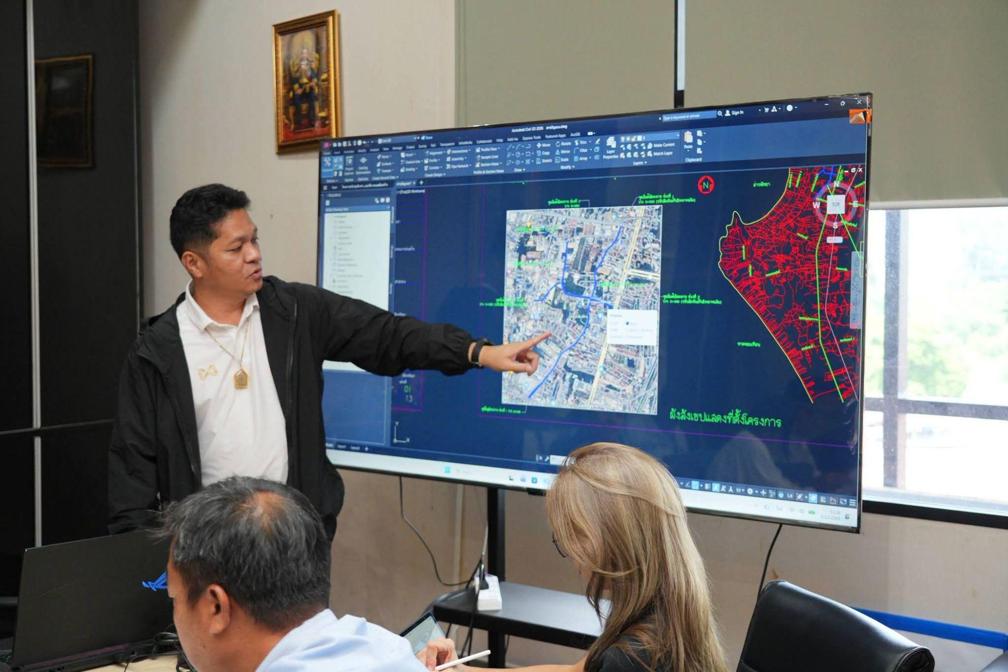 パタヤ、年末年始へ向け主要道路の舗装工事を開始