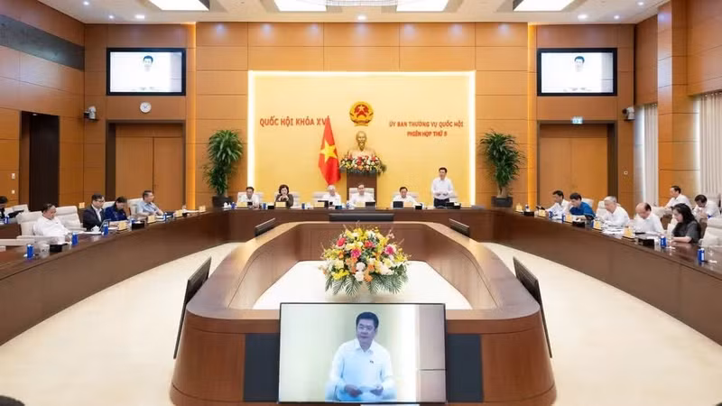 Vietnam National Assembly Standing Committee Issues Five New Resolutions