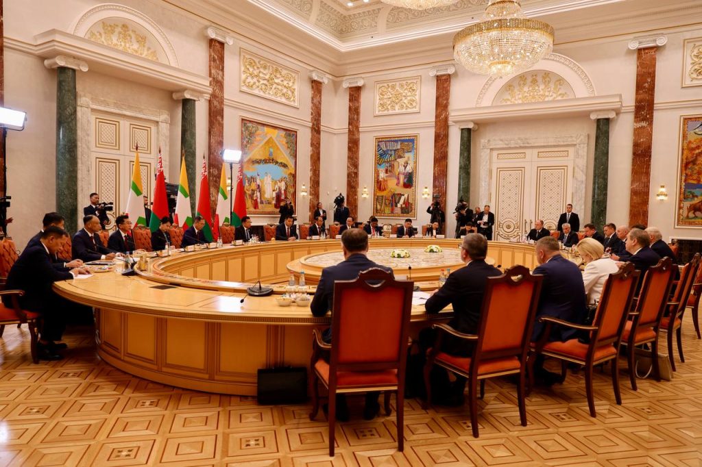 Myanmar-Belarus discuss further implementation of roadmap