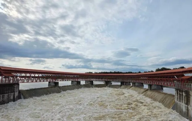 Thailand's Major Dam Reaches 100% Capacity, Flood Risk Alert Issued