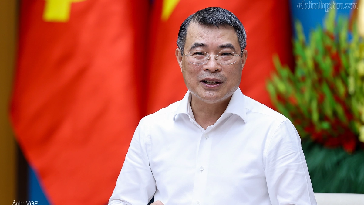首相:コミューンと区を大規模に合併する方針はない