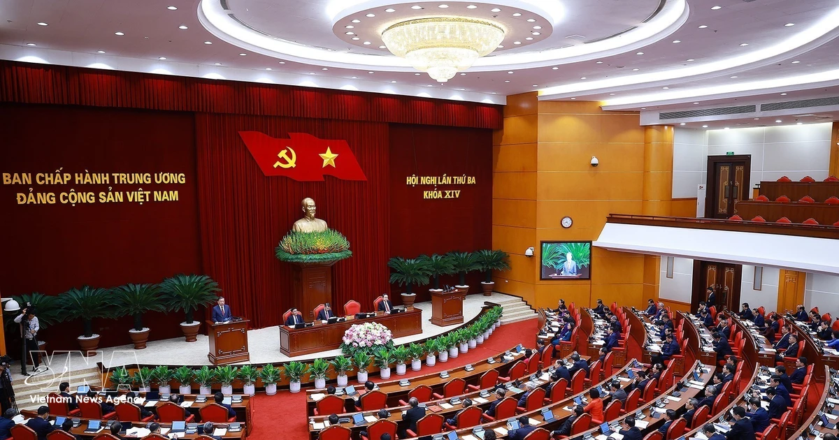 Vietnam Party Central Committee Convenes Third Meeting, Focuses on Economic Growth and Cultural Development