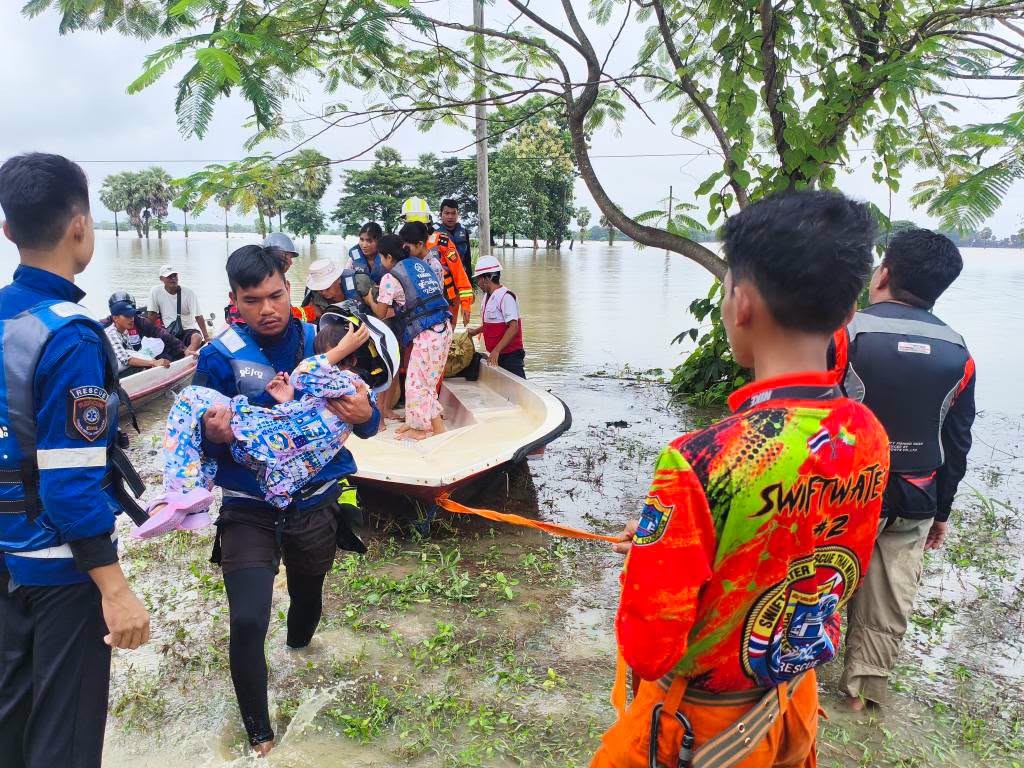 Laymyethna Floods: Yangon Volunteer Groups Head Out to Provide Aid