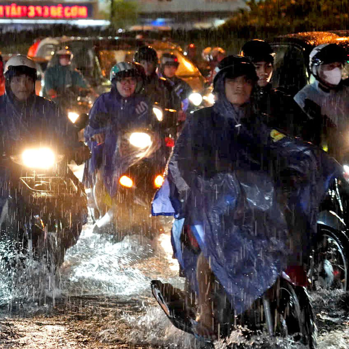 ベトナム、豪雨と高潮で水害リスク増大 - 特に南部と中部