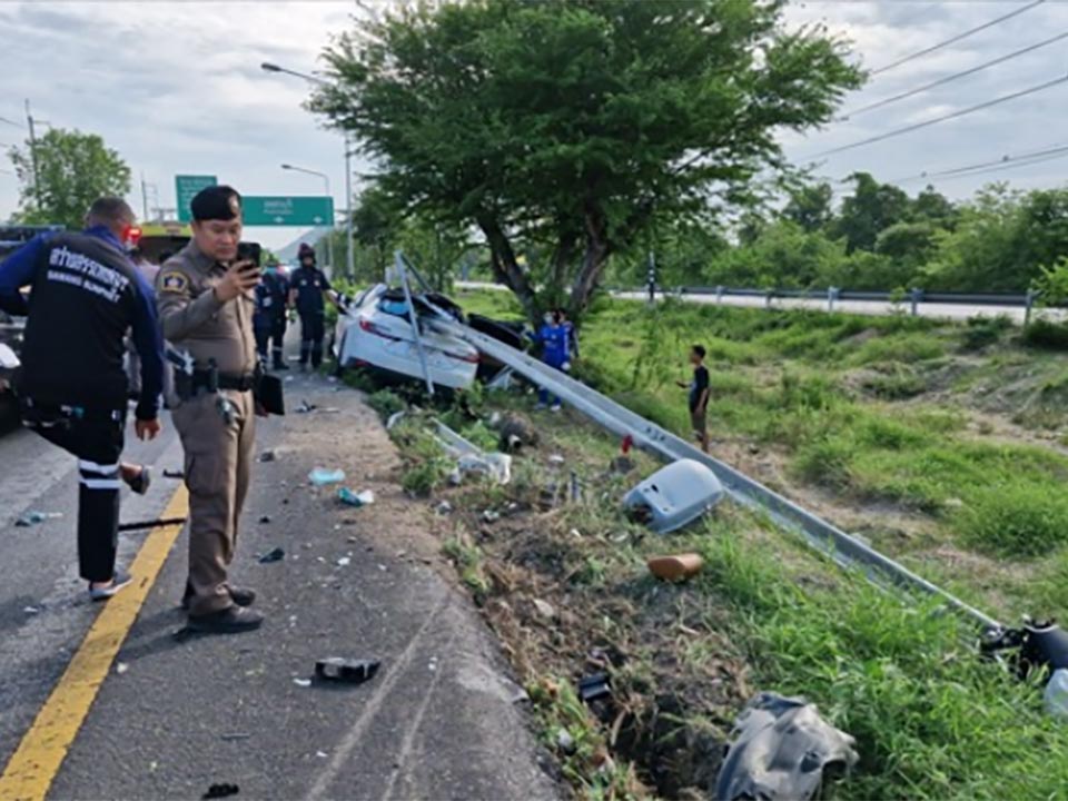 チャアムバイパス道で悲劇、ガードレール貫通し2人死亡