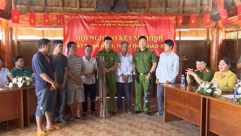 Vietnam Police Strengthen Community Ties for Peacekeeping