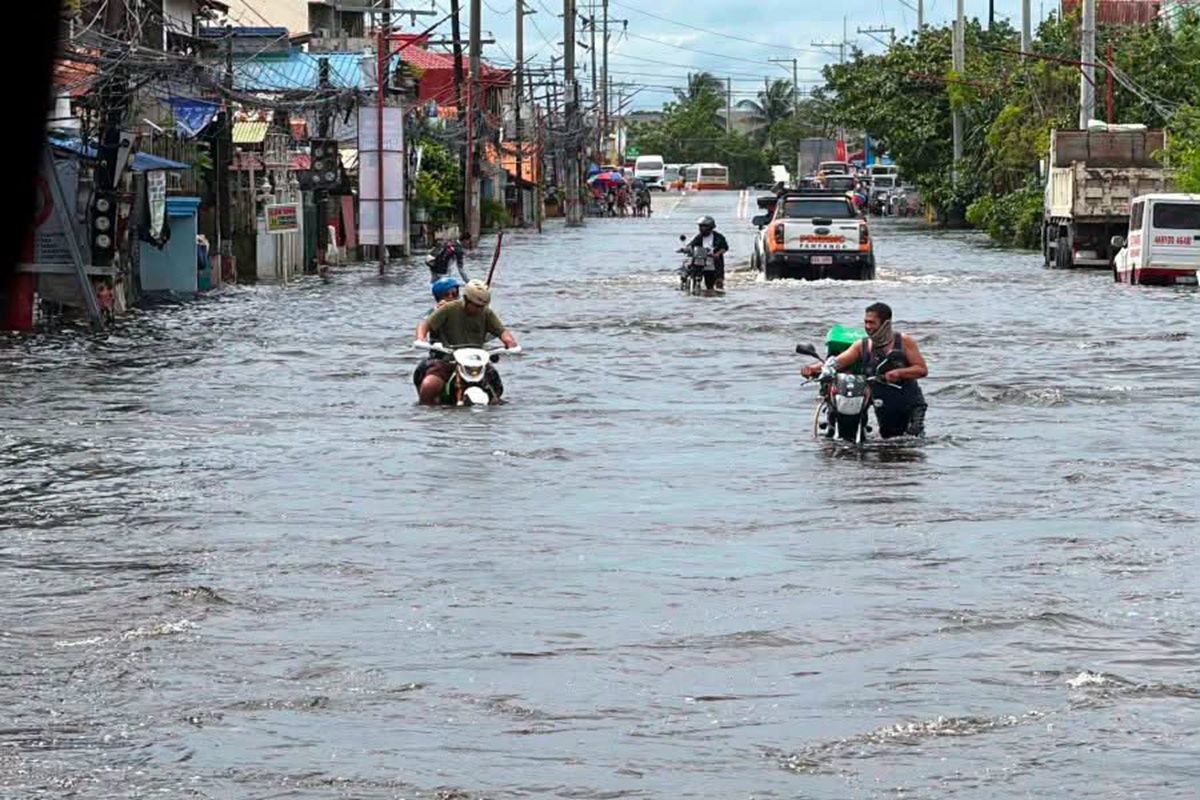 Pampanga River Overflows, Flooding 276 Villages in Central Philippines