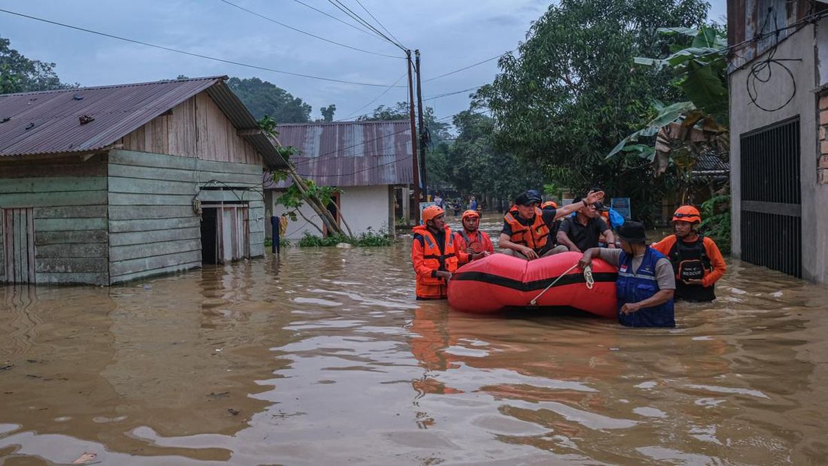 Floods in Buton, Southeast Sulawesi: 632 Residents Affected and Bridge Collapses