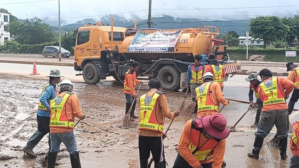 Northern Thailand's Nan Province Rushes Flood Recovery Efforts