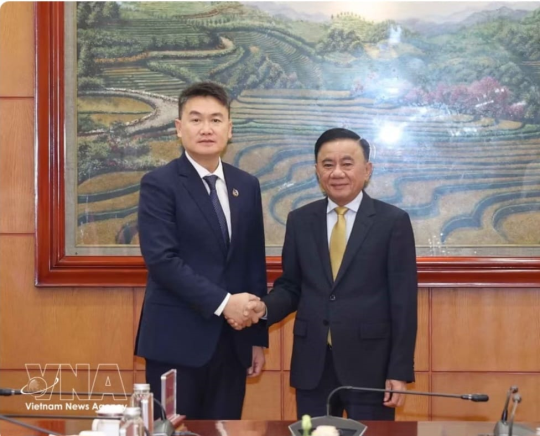 Vietnam Receives Lao Youth Delegation, Affirms Special Relations