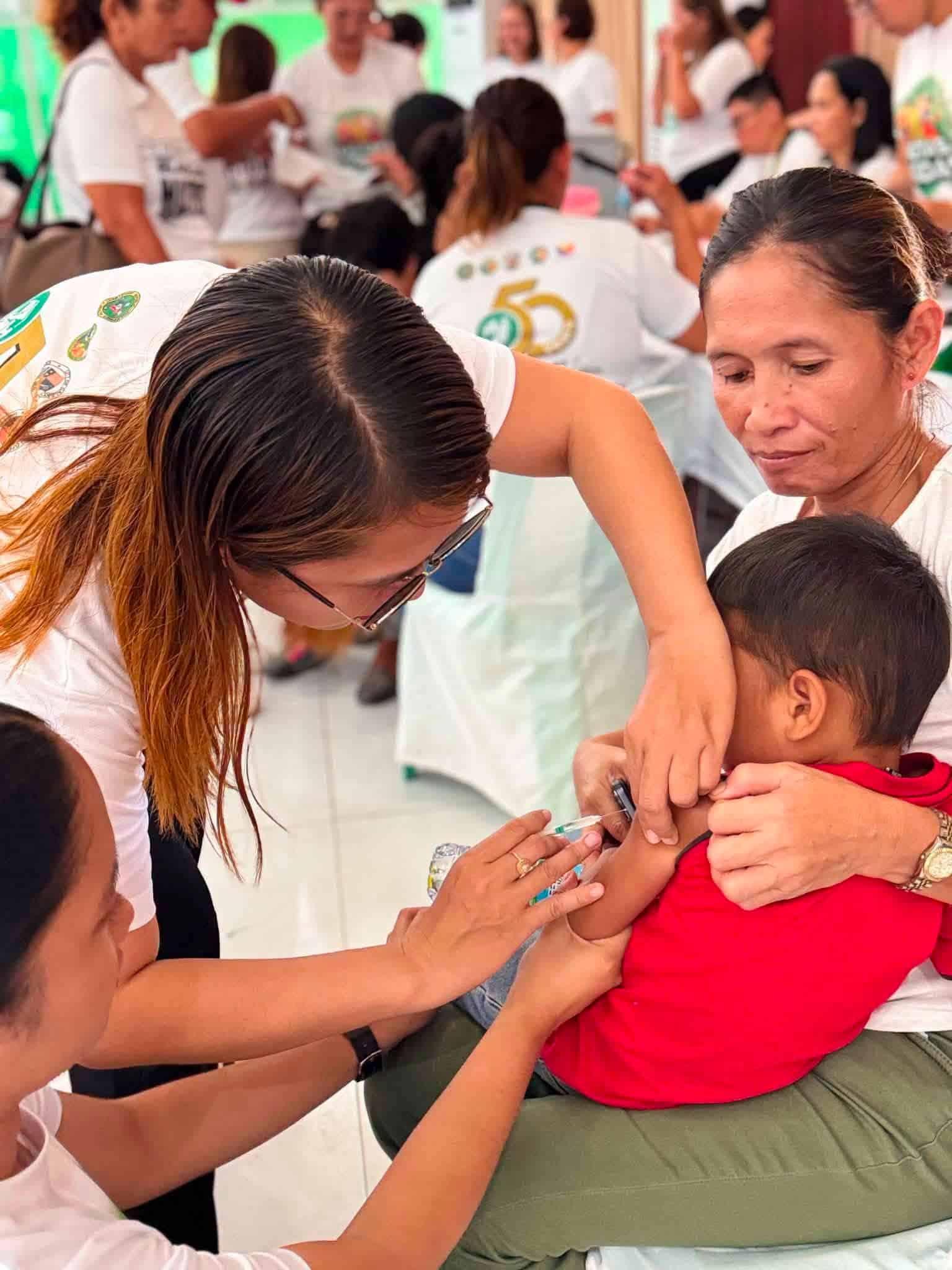 Measles-Rubella Vaccination Drive Slowed by Misinformation, Lingering Dengvaxia Fears in Eastern Visayas