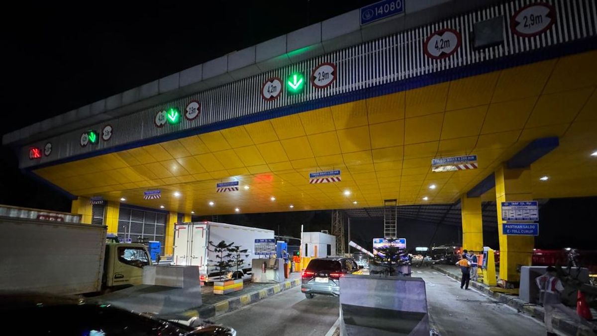 ジャゴラウィ高速道路で路面損傷により10台がパンク、管理会社が補償へ