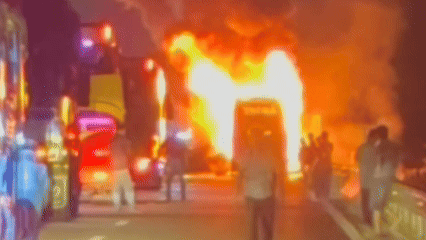 Bus Carrying 24 Passengers Catches Fire on Cam Lam-Vinh Hao Expressway, One Dead