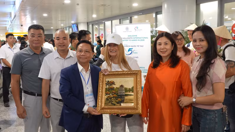 Hanoi Welcomes Over 5 Million International Tourists in First Half of Year, a Record High
