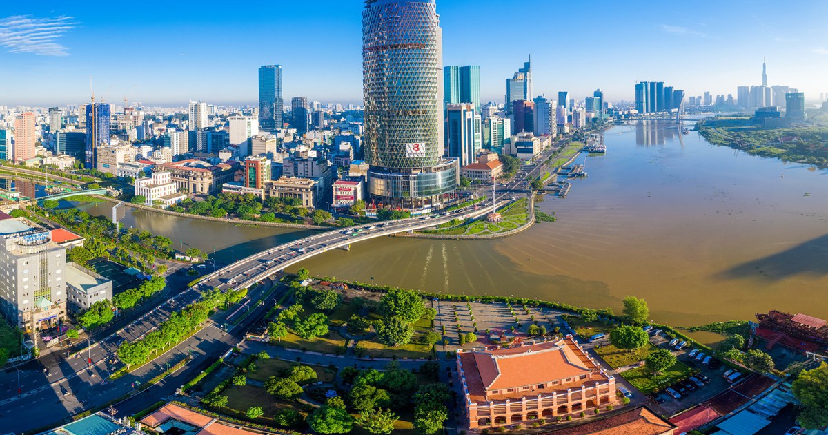 Vietnam Adopts Party Resolution on Development Model Innovation