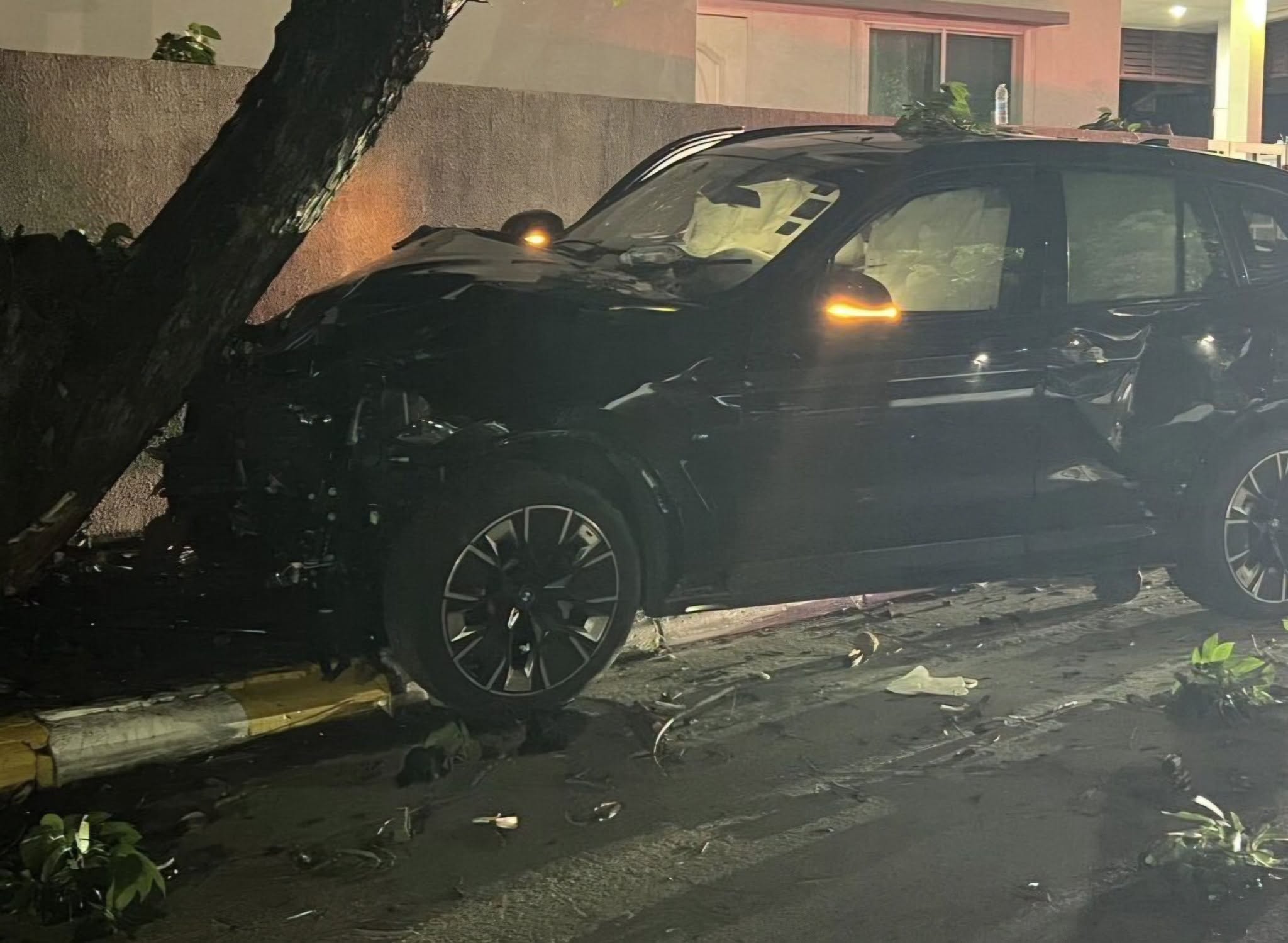 ノンタブリーでBMWとトゥクトゥク衝突、3人死亡 飲酒運転の疑い