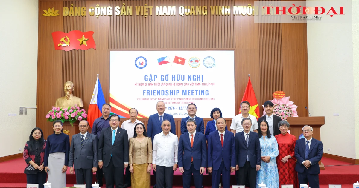 Vietnam, Philippines Mark 50 Years of Naval Cooperation