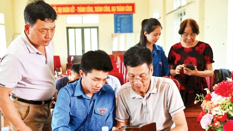 Ha Tinh Province Enhances Public Services with Citizen Feedback App