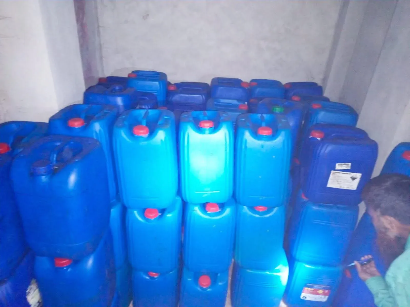 バングラデシュ国境で酸3000リットル押収、ラカイン州へ密輸か