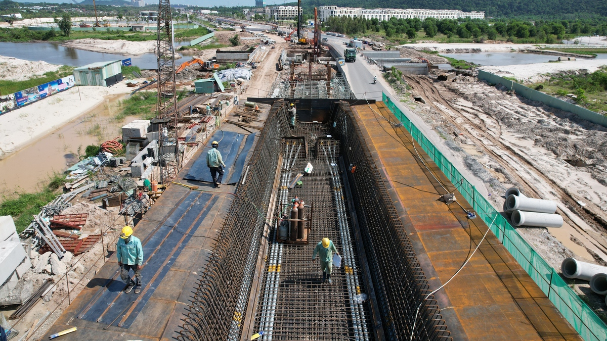 フーコックLRT、2027年半ばに試運転へ 地質・天候の難題克服