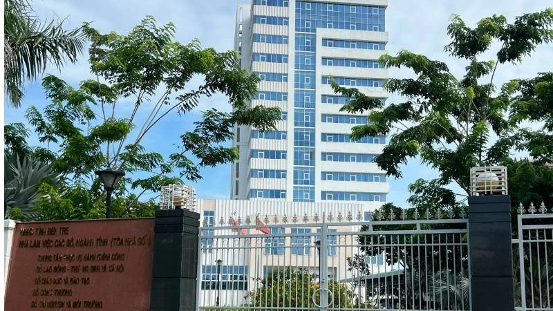 Vinh Long Province Faces Delays in Resolving Surplus Properties, Raising Waste Concerns