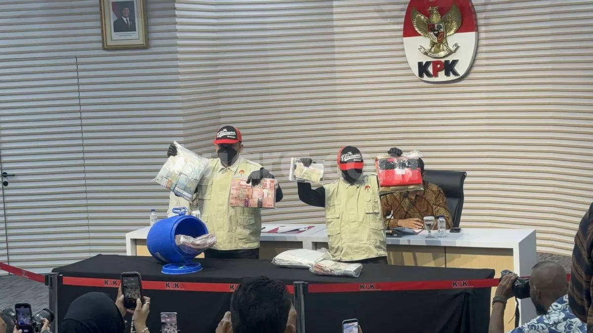 クロテン県知事公邸から現金・宝飾品発見、KPKが汚職容疑で捜査