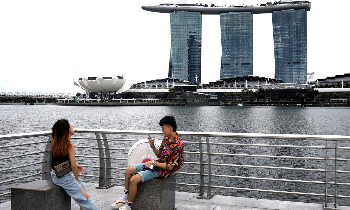 Vietnam Poised to Surpass Singapore in Tourist Arrivals