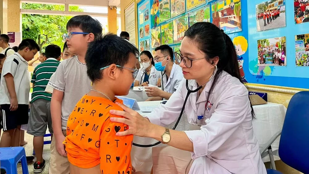 Vietnam to Screen Students Nationwide for Five Health Risks from 2028