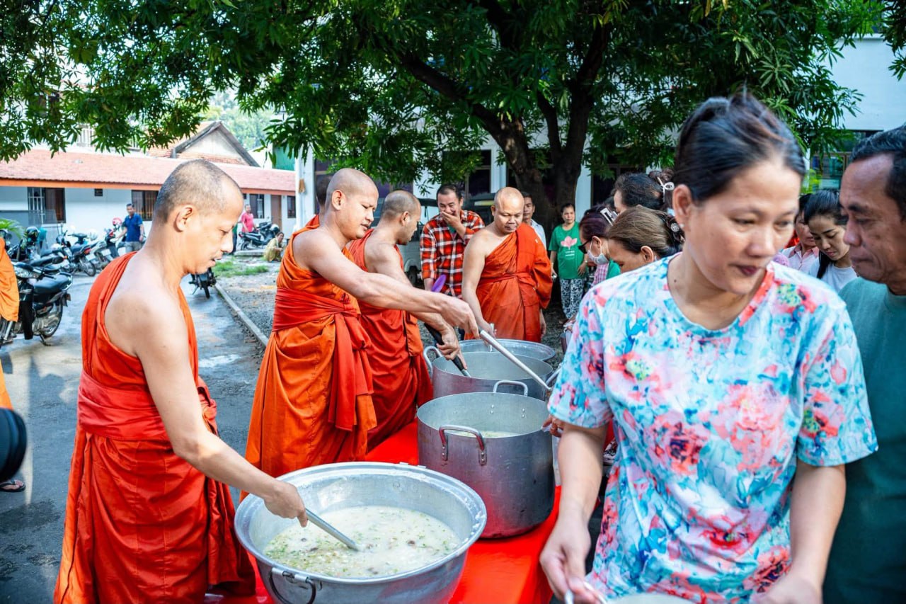 Cambodian Monks Embody Generosity and Cultural Preservation During Pchum Ben Festival