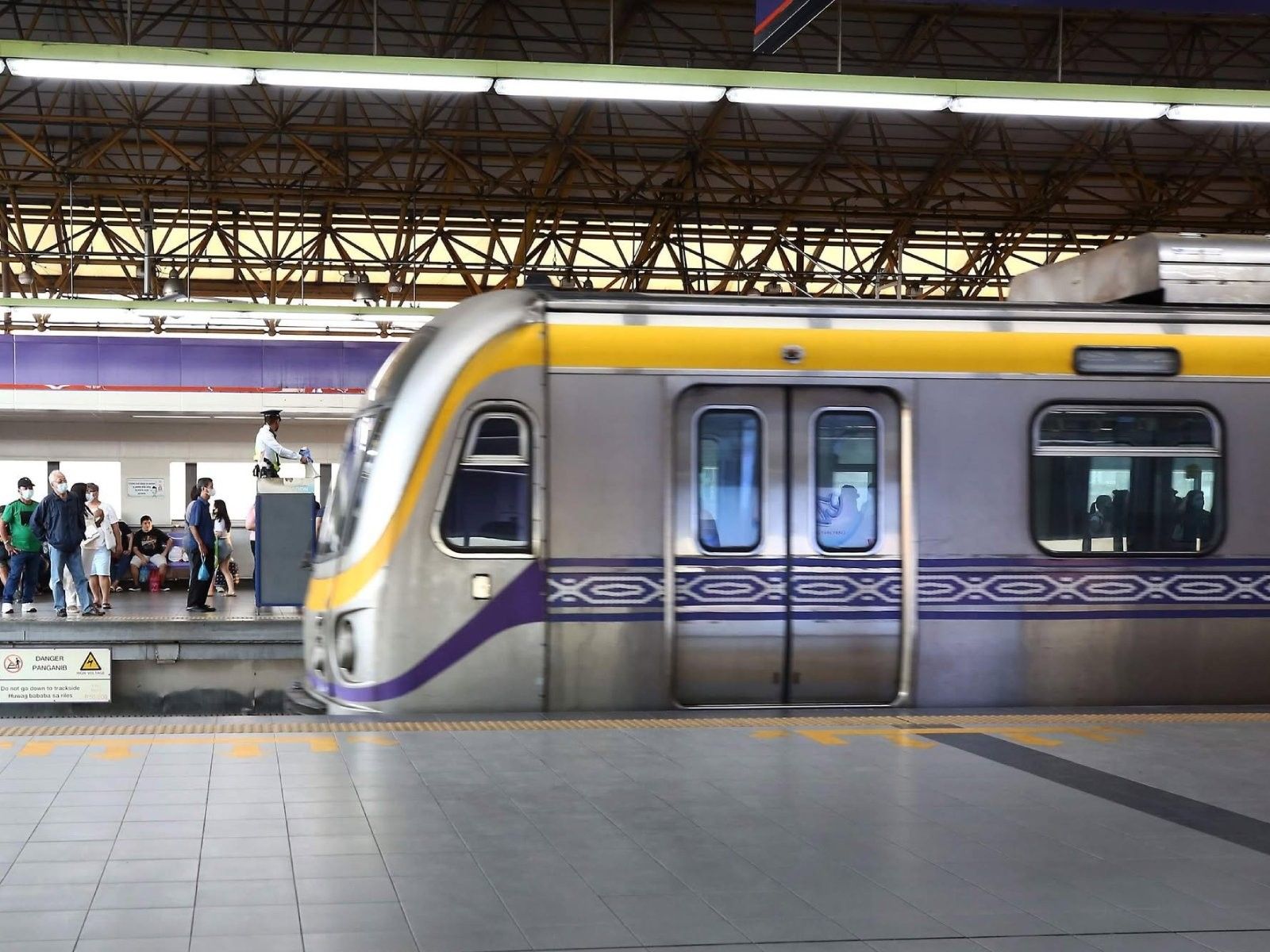 LRT-2 Shortens Routes Due to Lightning Damage to Cable Near Antipolo Station
