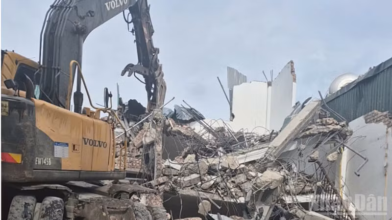 Hanoi Cracks Down on Illegal Construction on Agricultural Land