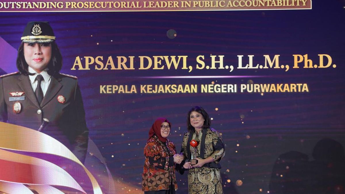 Purwakarta Chief Prosecutor Honored at CNN Indonesia Leading Women Awards 2026