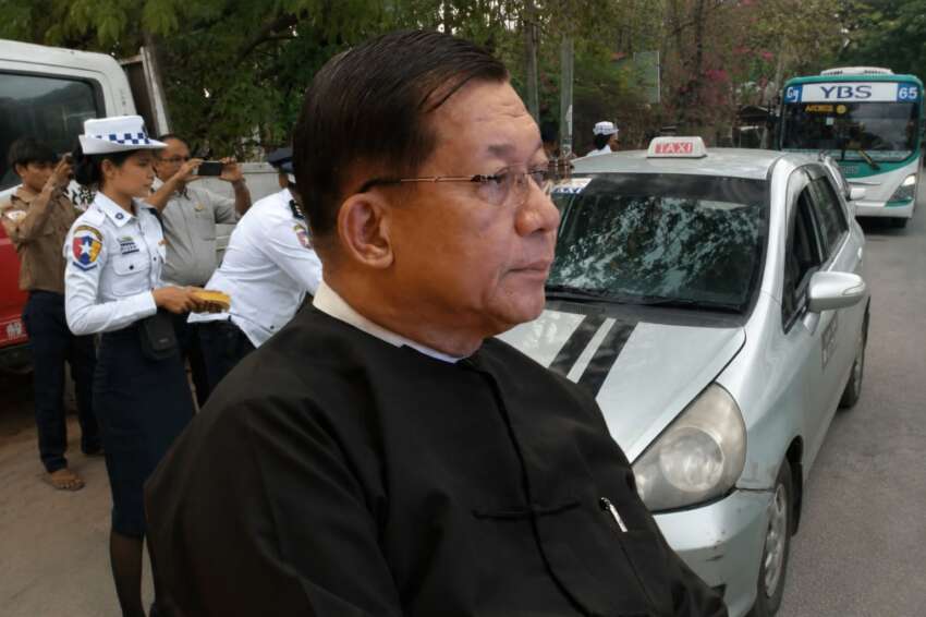 Min Aung Hlaing Disagrees to Abolish Odd/Even Numbered Car Driving System That Causes Public Suffering