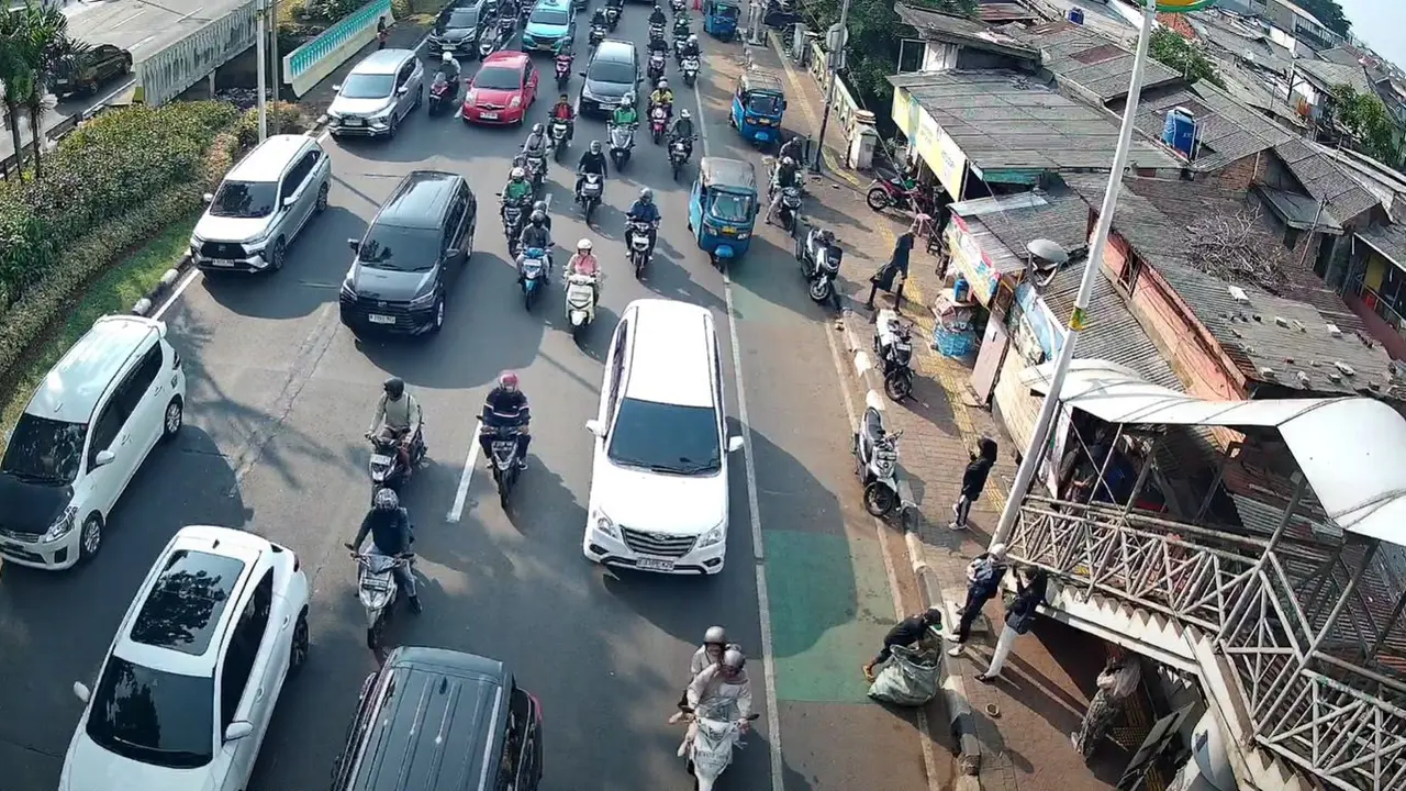 Jakarta Traffic Congestion on First Day of School