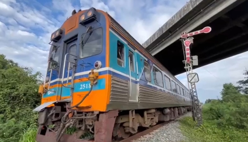 Northern Train to Chiang Mai Breaks Down, Passengers Evacuate Amidst Chaos