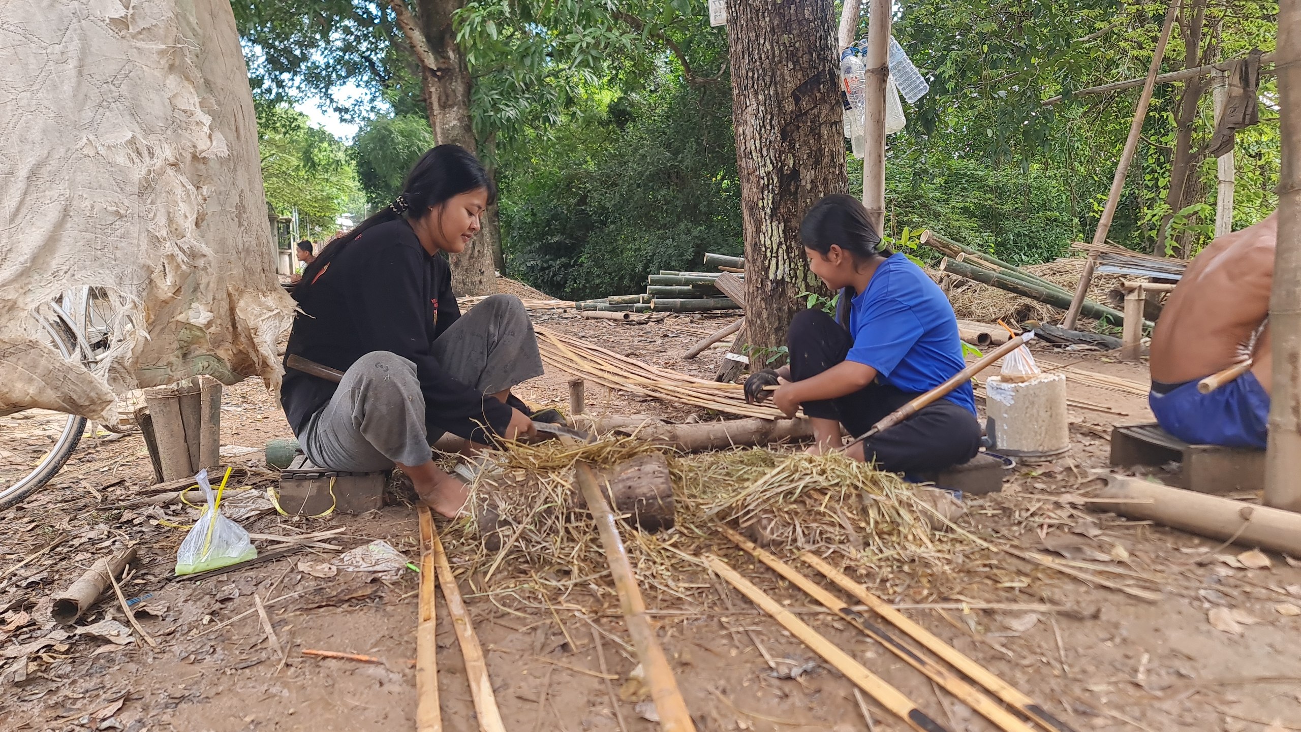 Cambodia's Bamboo Craft 'Rongoun' Supports Rural Livelihoods