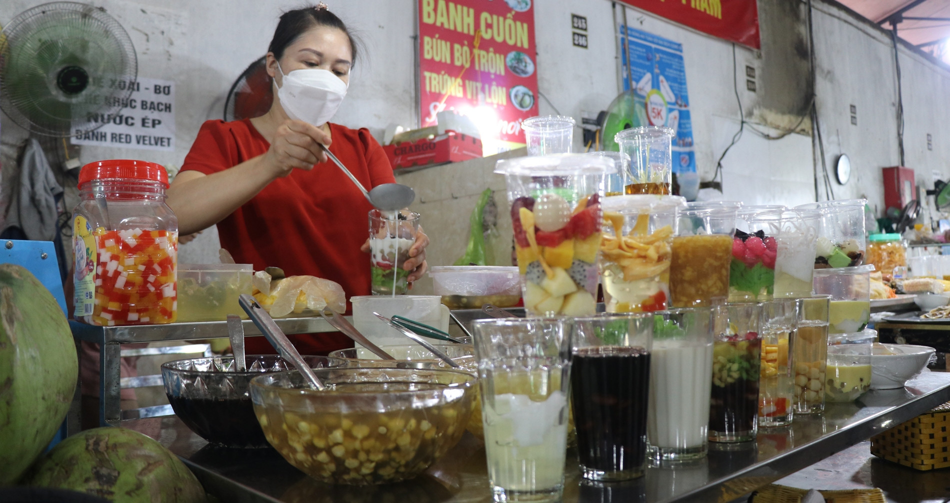 港町ハイフォンの美食天国:カットビ市場で楽しむ手頃なローカルグルメ