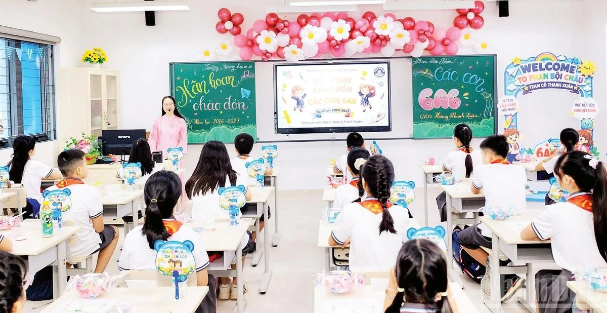 Hanoi Strengthens Social and Health Insurance Coverage Amidst Education Institution Restructuring