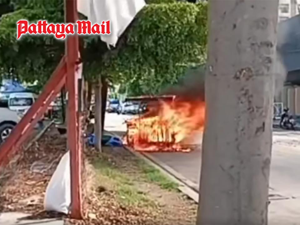 パタヤでバイク屋台が炎上、ガス漏れが原因か