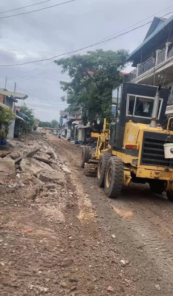 Phnom Penh Authorities Upgrade Rural Road to Reinforced Concrete in Por Sen Chey District