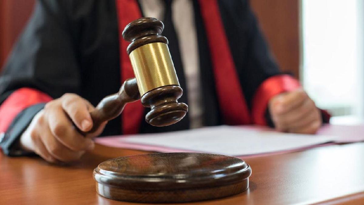 メダン地方裁判所、燃料補助金訴訟の被告2人に判事の赦免を適用