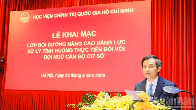 Vietnam Enhances Capacity of Local Cadres to Address Real-World Situations