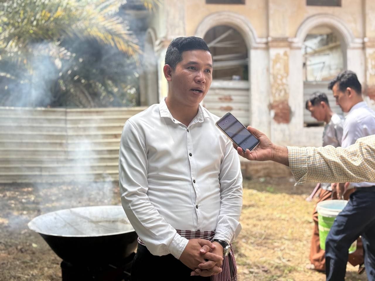 Cambodia Deepens Intergenerational Bonds Through Traditional Pchum Ben Festival Sweets