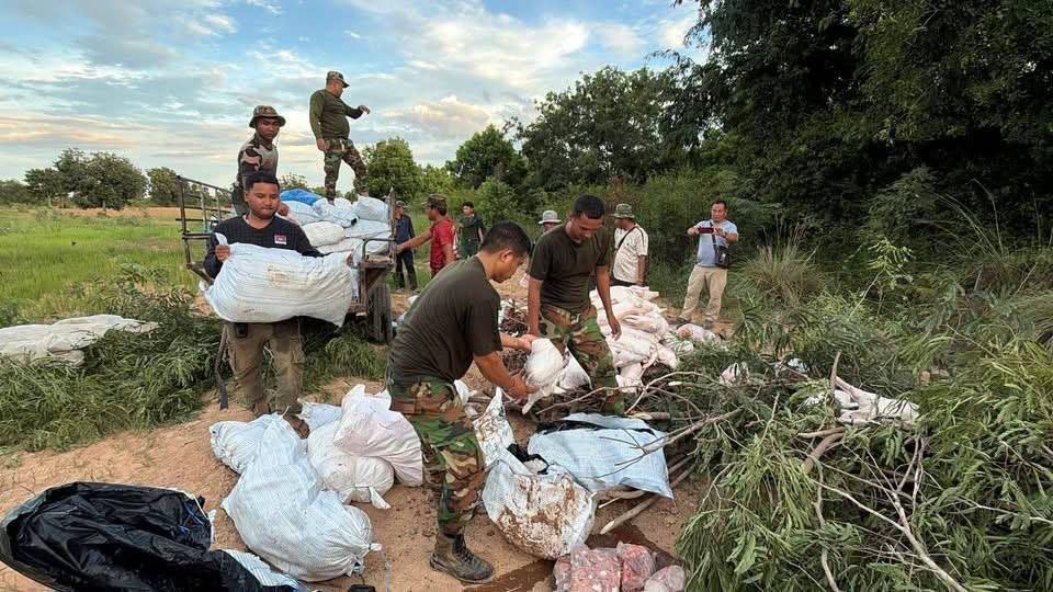 Cambodian Border Forces Seize Smuggled Frozen Meat and Yogurt from Thailand
