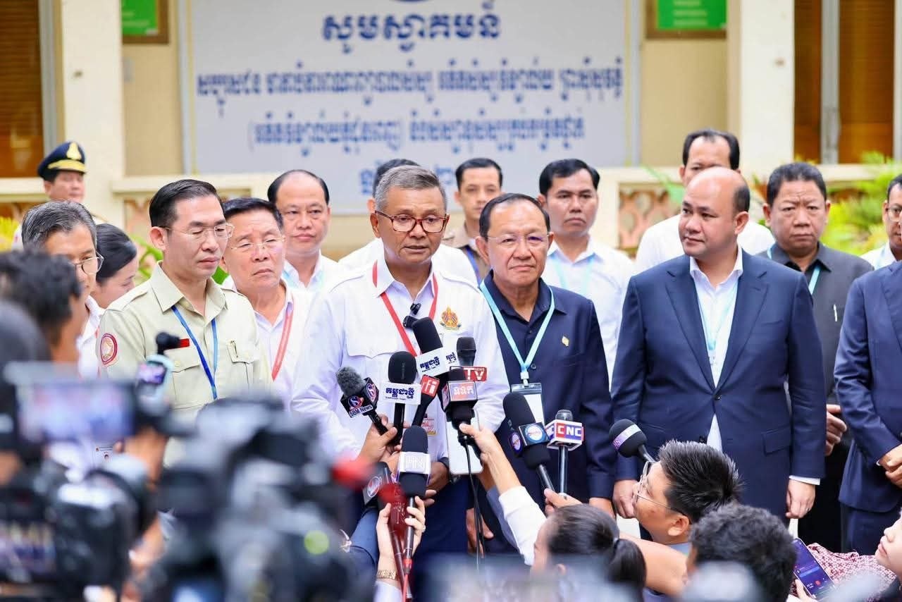 Cambodia High School Graduation Exam Begins Smoothly on First Day, Cheating Cases Detected