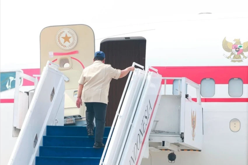 Defense Minister Prabowo Heads to Kalimantan to Inspect Wildfire Response