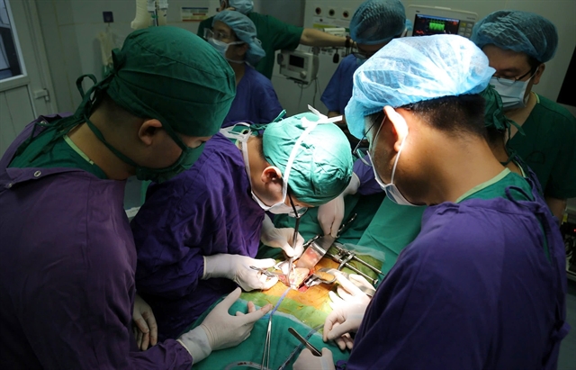 脳死した38歳男性の臓器がベトナム各地の患者を救う:クアンニン省での尊い決断