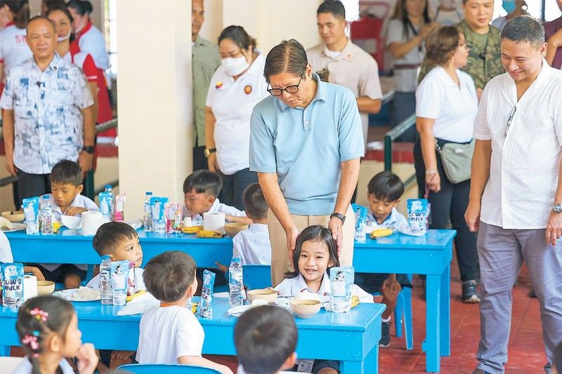 フィリピン、学童給食プログラム全国展開へ 栄養失調対策強化